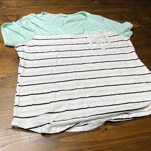 Women’s size X-Large shirt